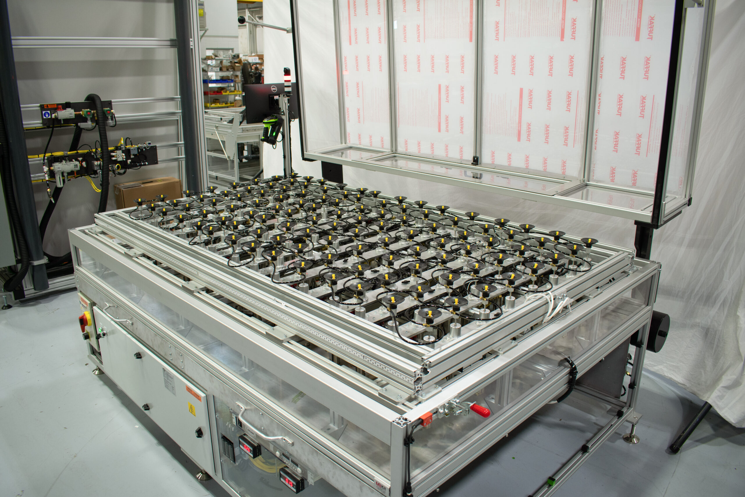 Mechanical load test system for photovoltaic module durability